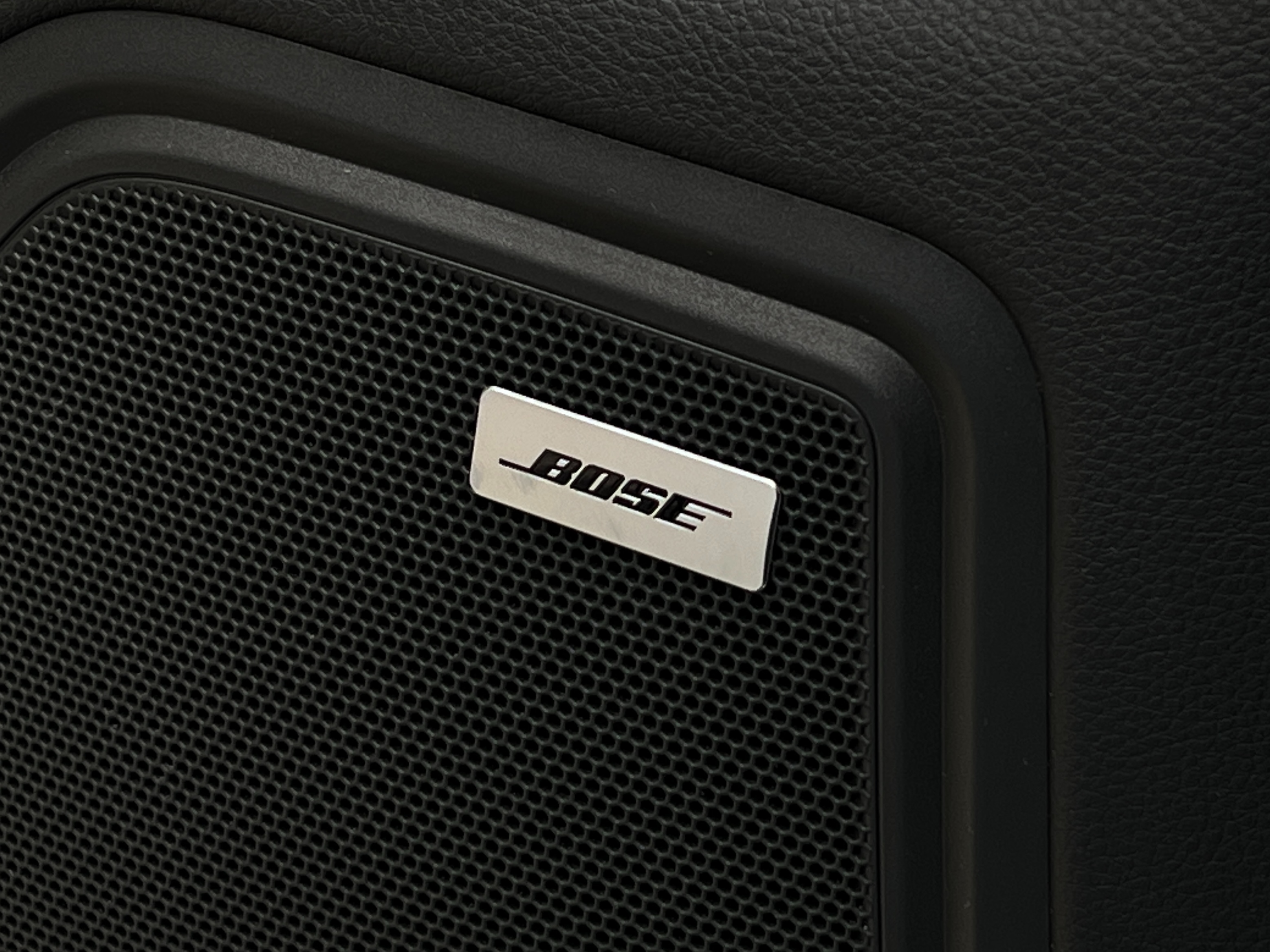 2018 Porsche Macan s - Image 9